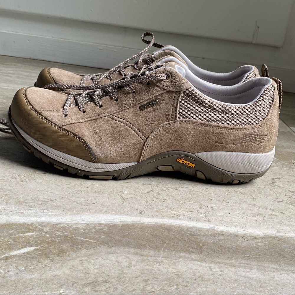 Dansko Paisley Walnut Waterproof Sneaker Vibram Sole Hiking Walking 41 - 10 US - Picture 2 of 9